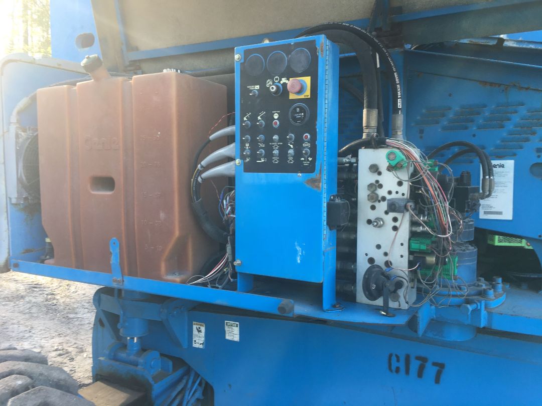 2002 GENIE S 85 - Image 11